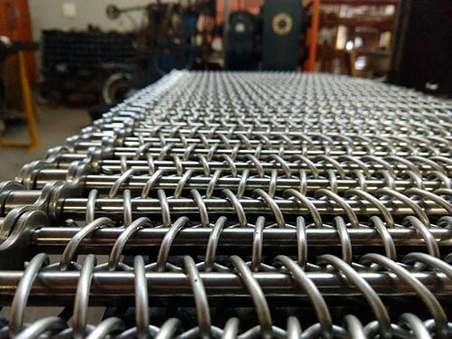 Case corrente transportadora madeira